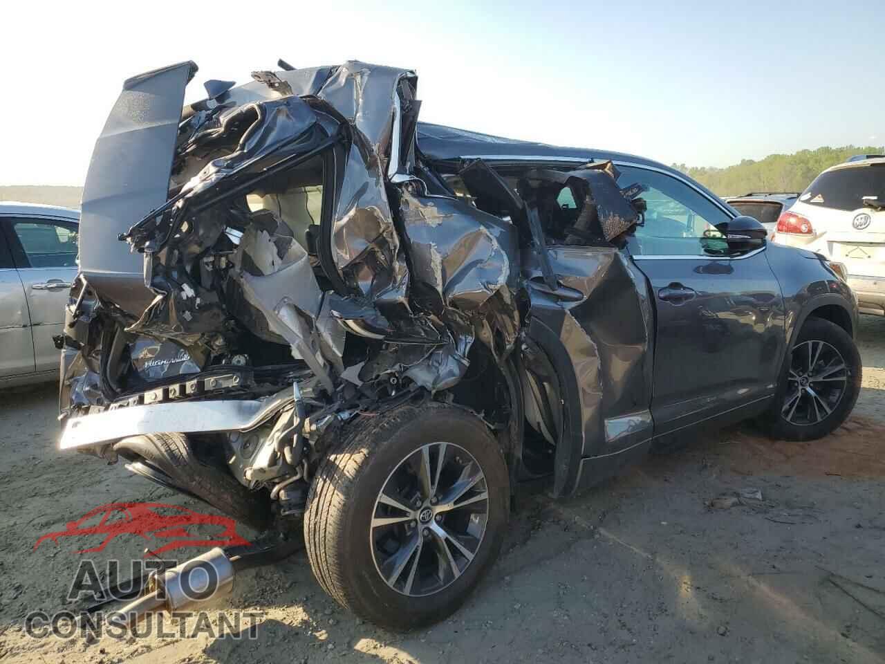 TOYOTA HIGHLANDER 2018 - 5TDZZRFH7JS258819