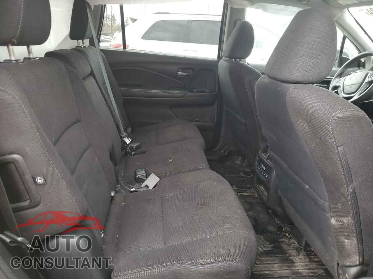HONDA PILOT 2017 - 5FNYF6H32HB079655