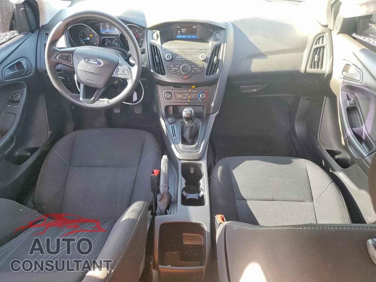 FORD FOCUS 2018 - 1FADP3E23JL239587