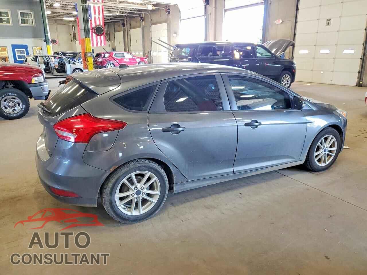 FORD FOCUS 2015 - 1FADP3K29FL255952