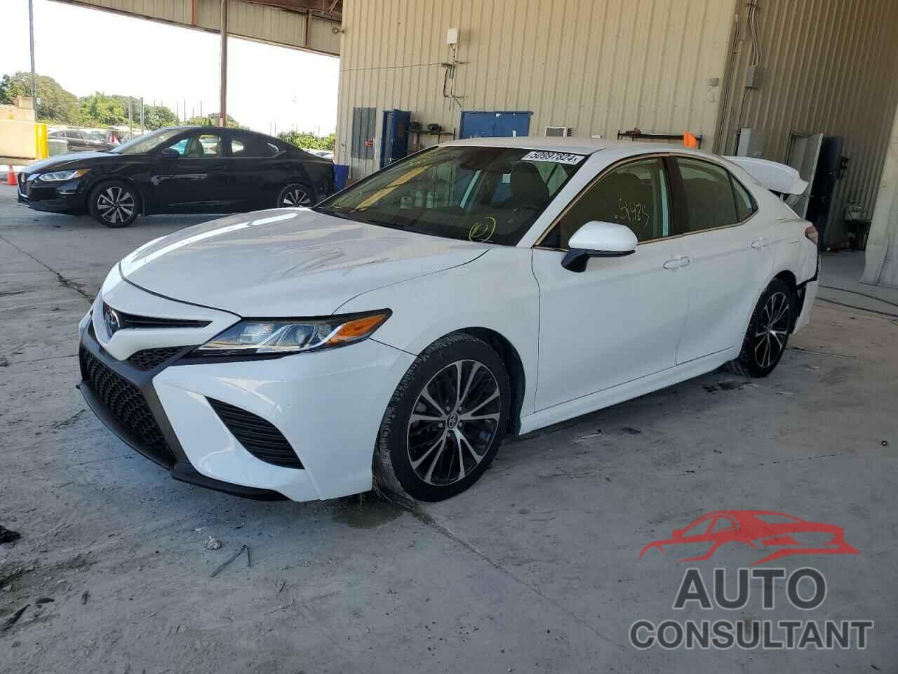 TOYOTA CAMRY 2020 - 4T1G11AK1LU377012