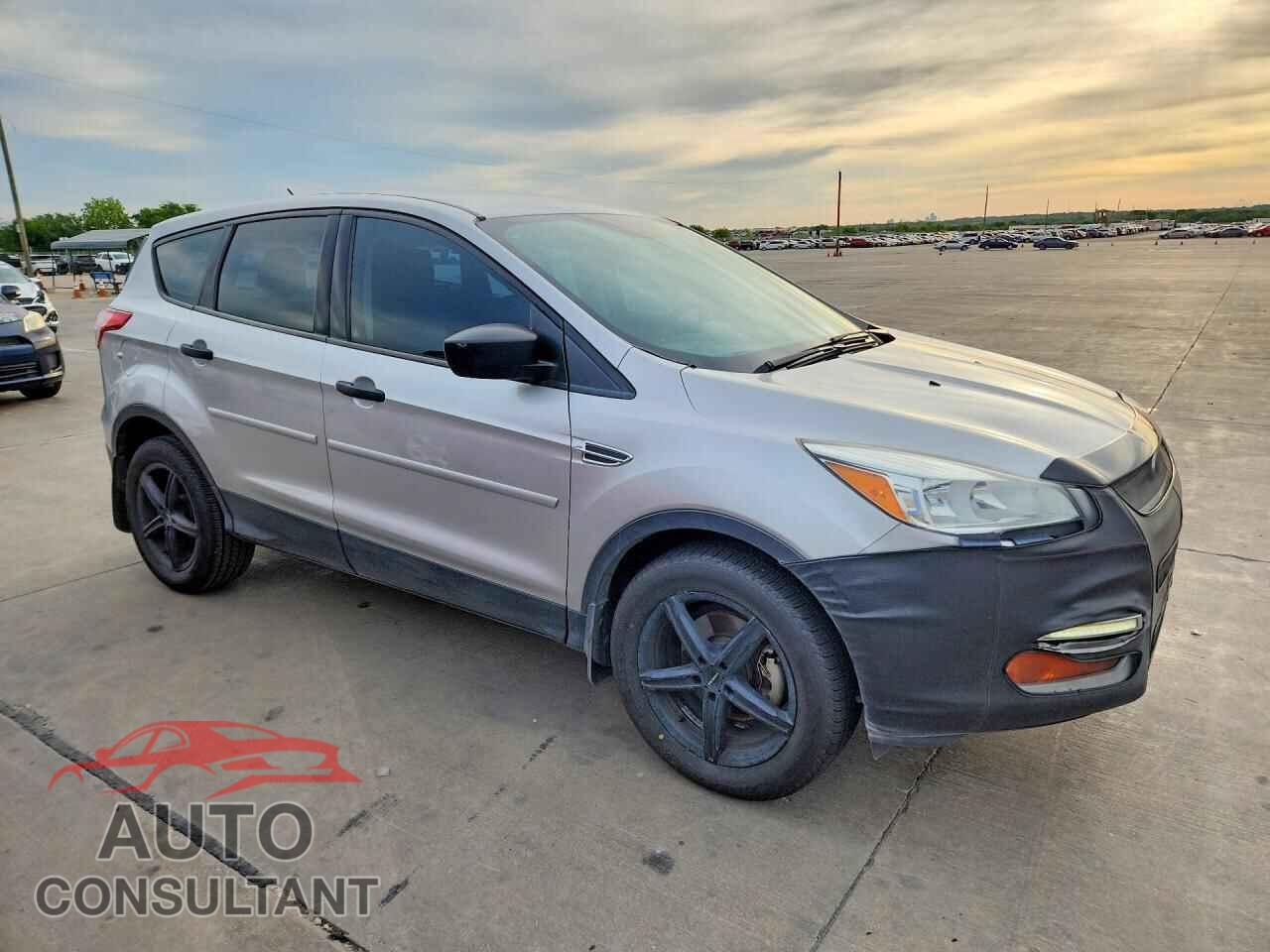 FORD ESCAPE 2016 - 1FMCU0F71GUC78281