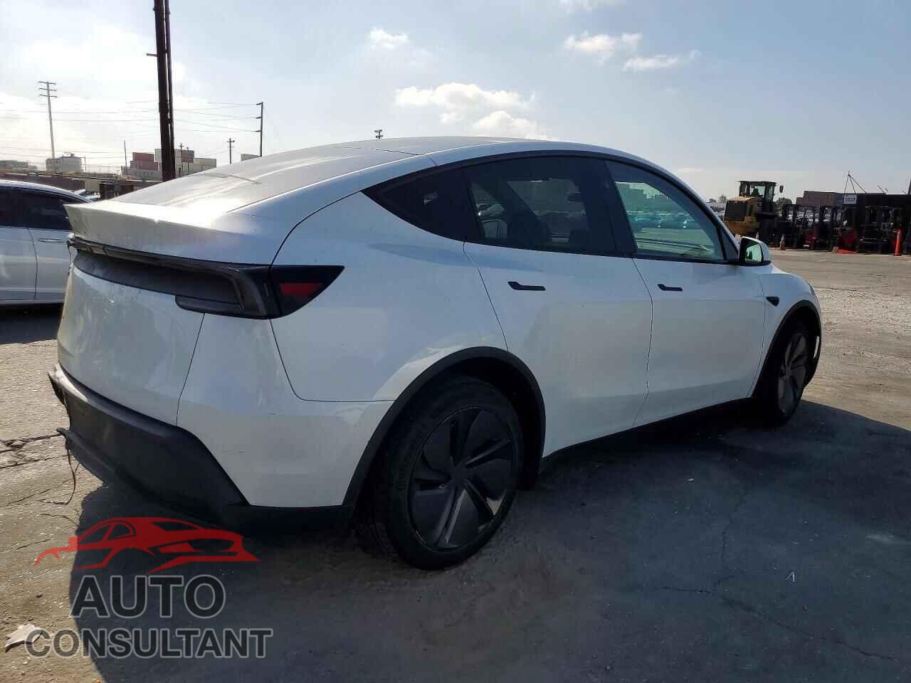 TESLA MODEL Y 2026 - 7SAYGDED8TF397015