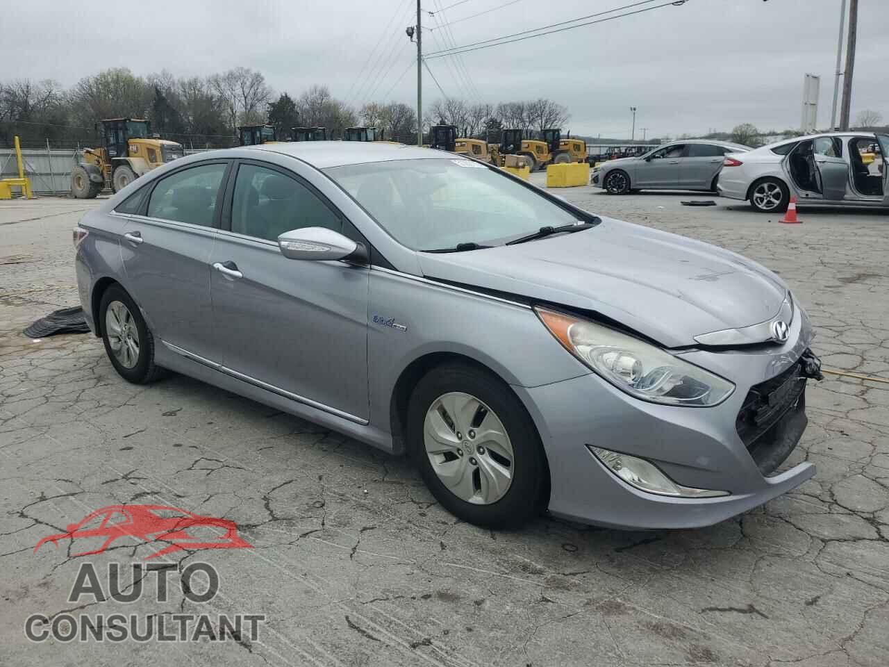 HYUNDAI SONATA 2015 - KMHEC4A43FA128110