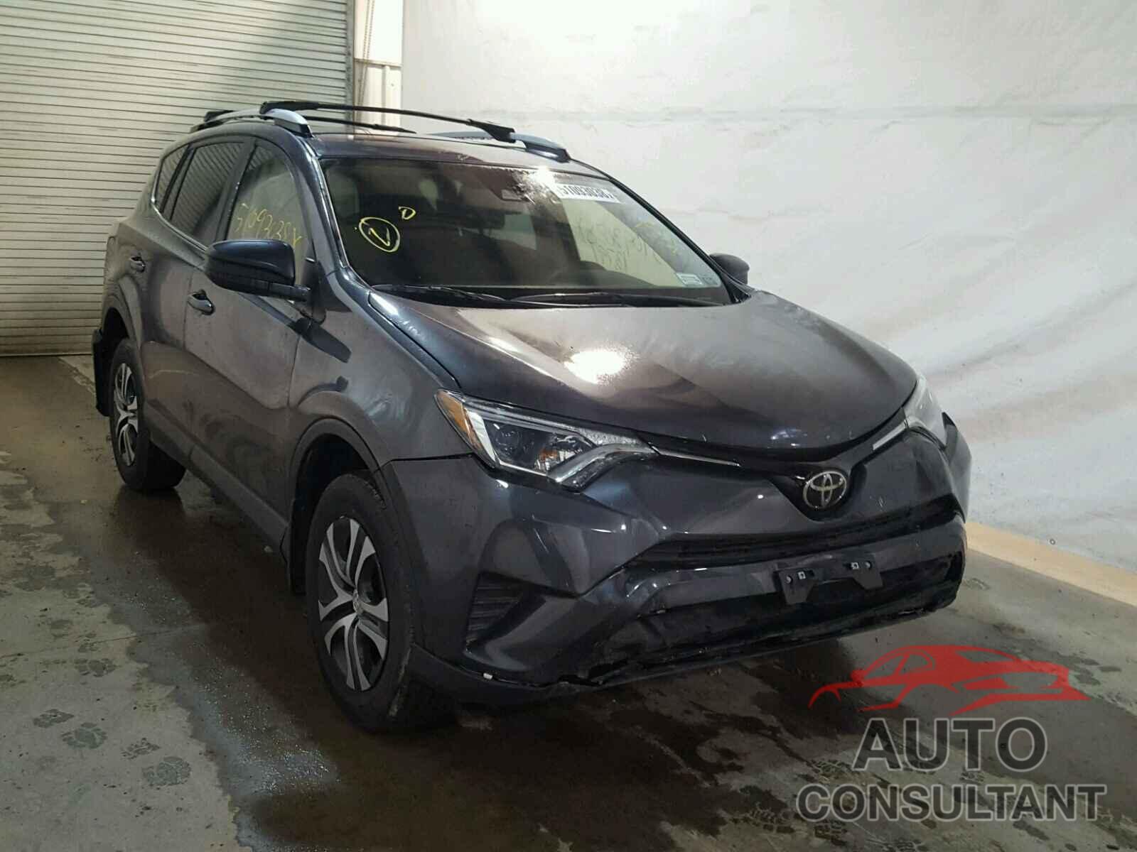 TOYOTA RAV4 LE 2018 - JTMBFREV3JJ717956