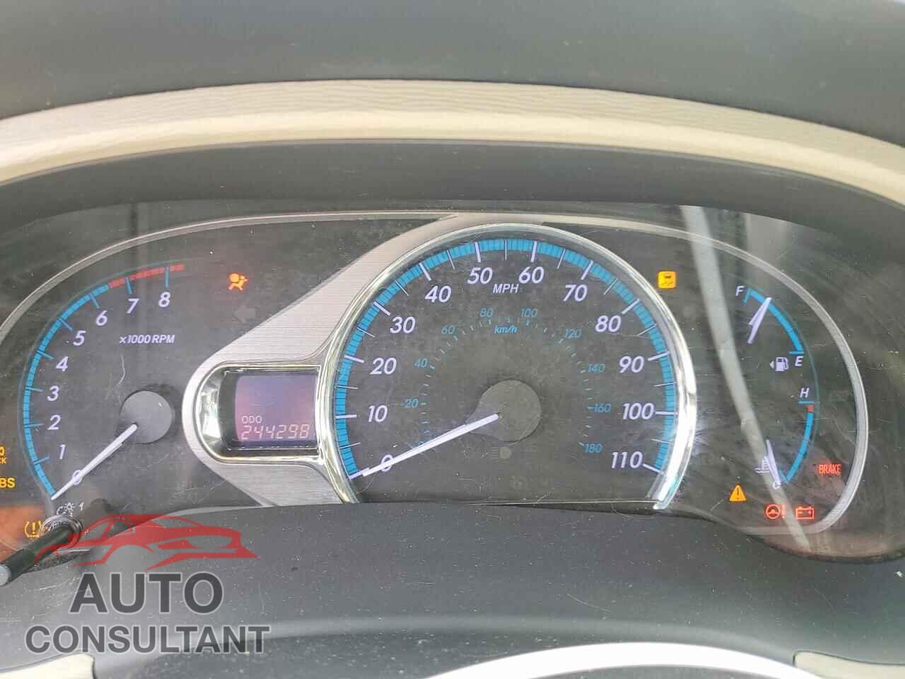 TOYOTA SIENNA 2011 - 5TDYK3DC9BS037857