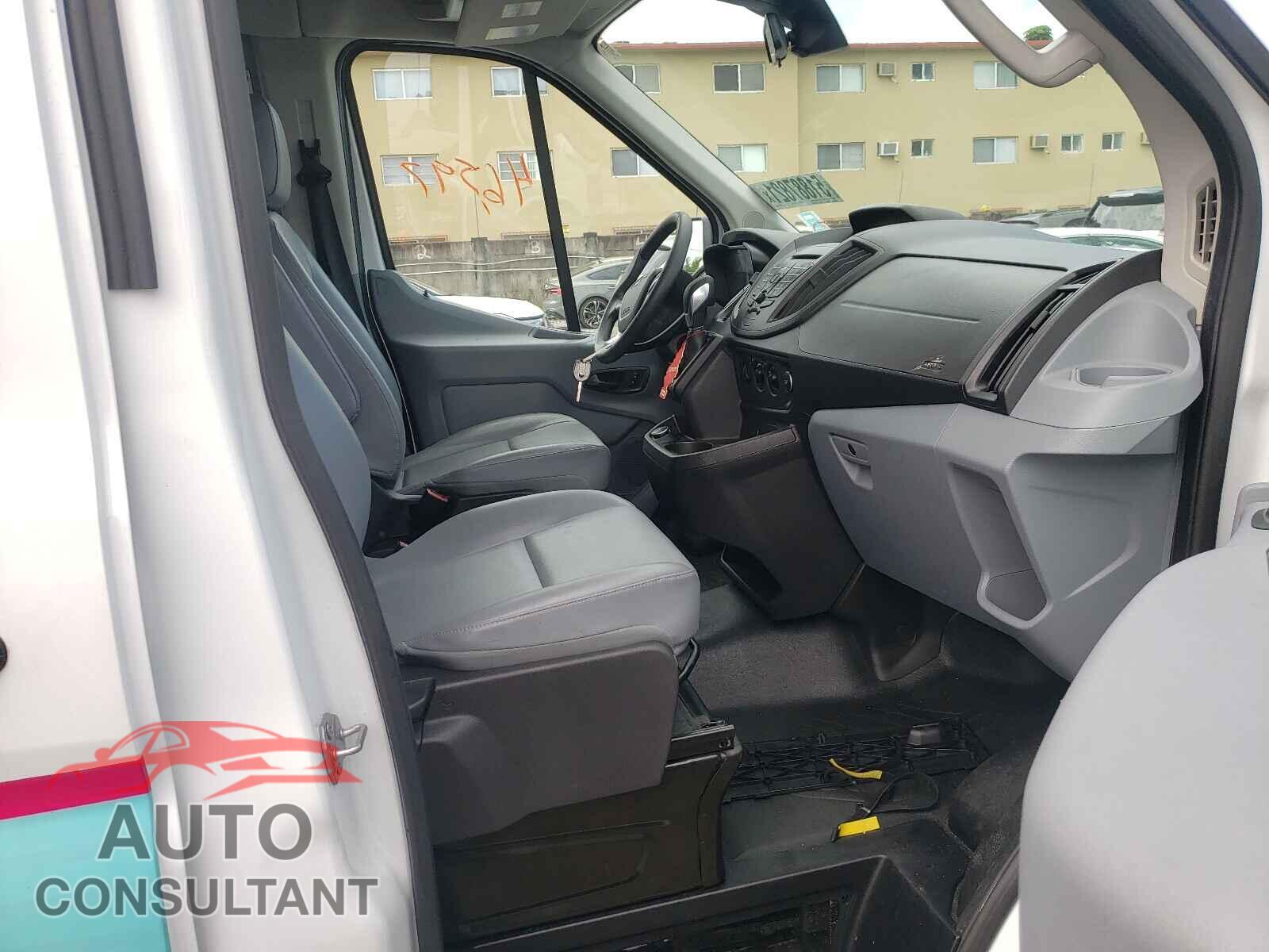 FORD TRANSIT CO 2018 - 1FBZX2CM2JKB45208