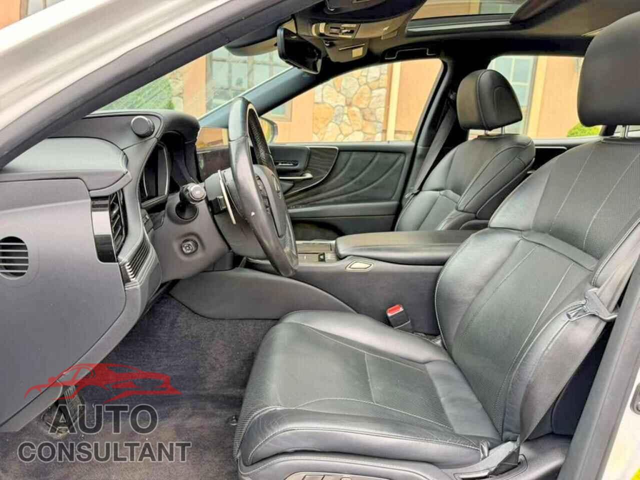 LEXUS LS500 2021 - JTHD51FF4M5014687