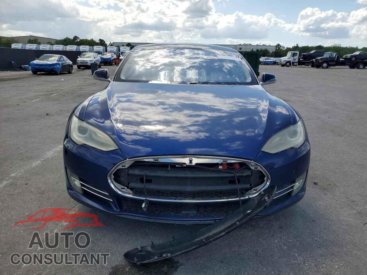 TESLA MODEL S 2015 - 5YJSA1S22FF093401