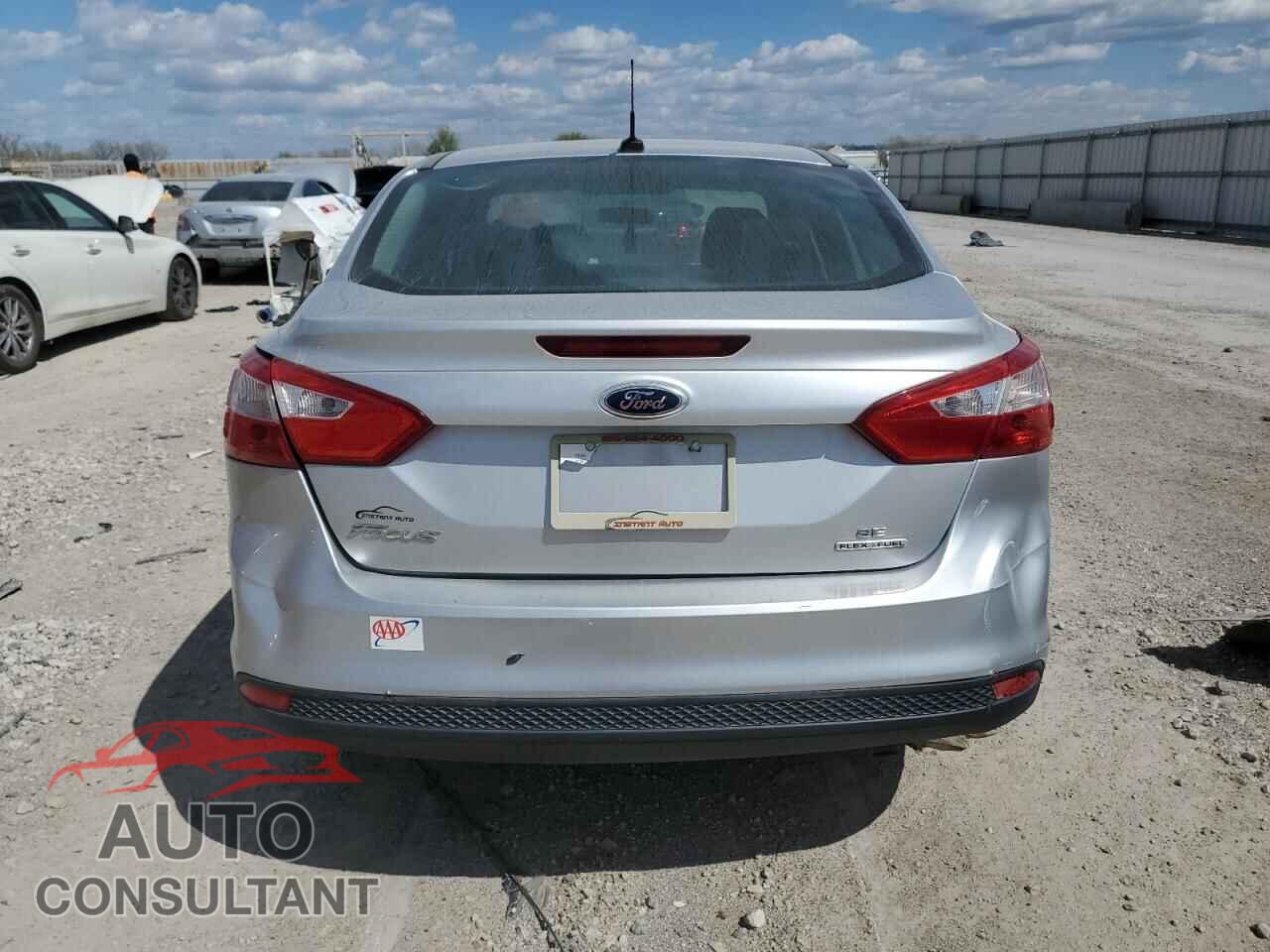 FORD FOCUS 2014 - 1FADP3F24EL311322