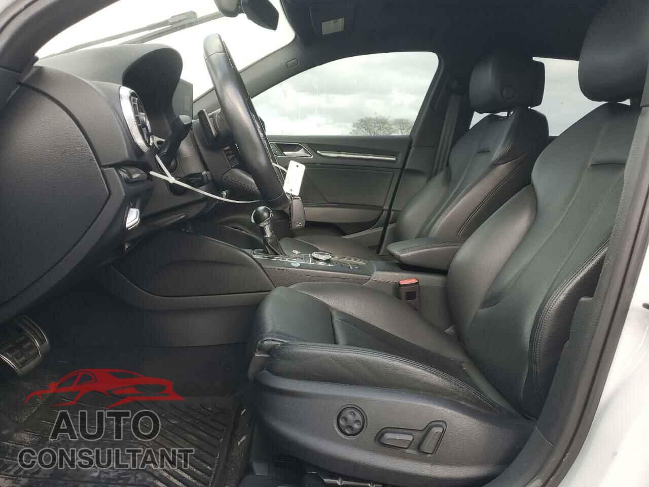 AUDI A3 2018 - WAUTPBFFXJA074633