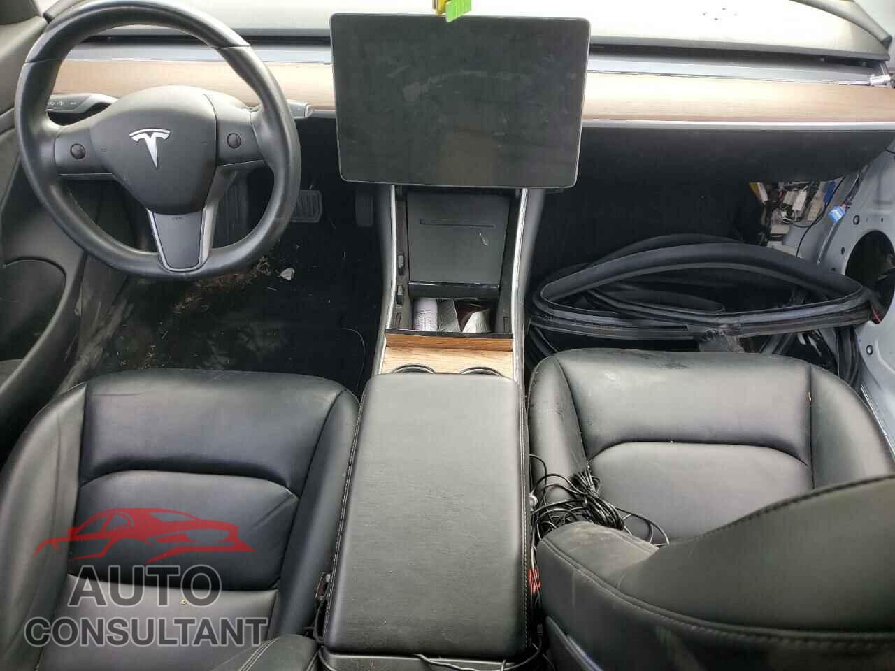 TESLA MODEL 3 2019 - 5YJ3E1EA2KF300262