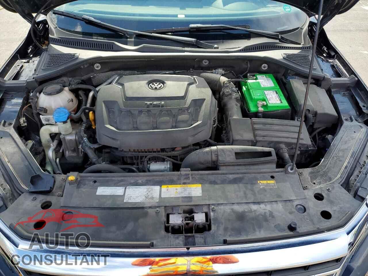 VOLKSWAGEN PASSAT 2021 - 1VWAA7A3XMC004433