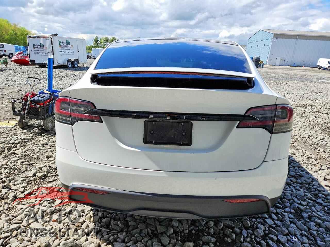 TESLA MODEL X 2023 - 7SAXCBE54PF425337