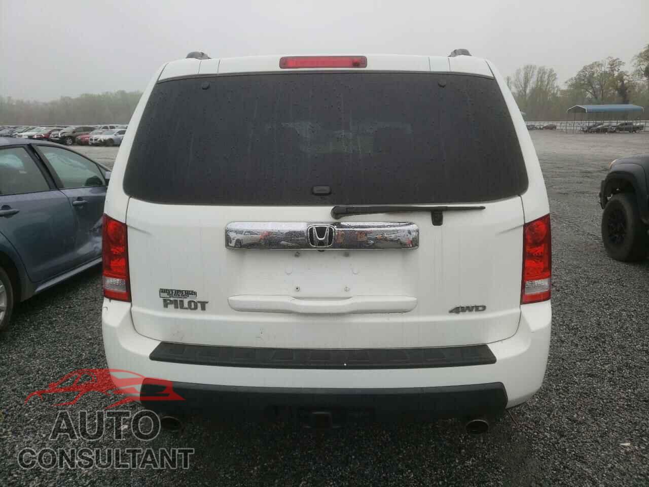 HONDA PILOT 2011 - 5FNYF4H56BB031816