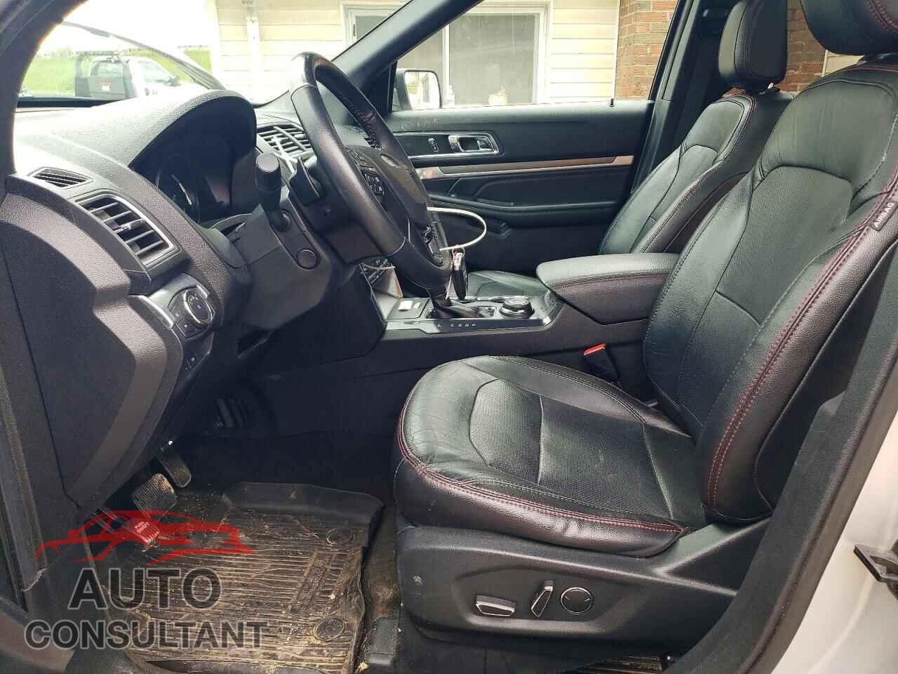 FORD EXPLORER 2018 - 1FM5K8GT3JGB87611
