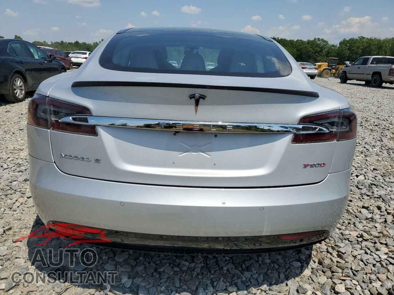 TESLA MODEL S 2016 - 5YJSA1E40GF169986