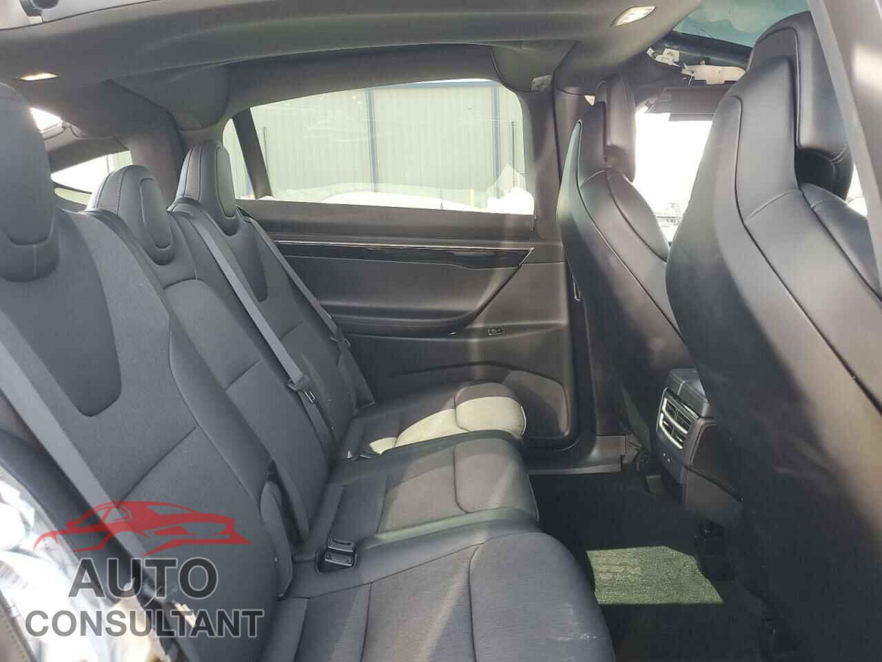 TESLA MODEL X 2017 - 5YJXCDE2XHF066656
