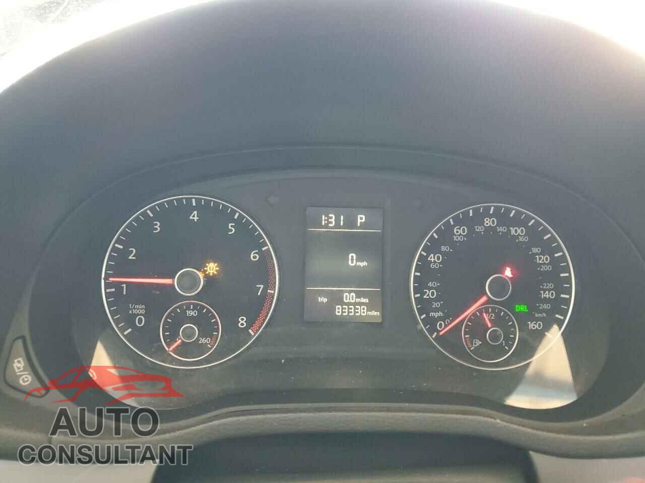 VOLKSWAGEN PASSAT 2015 - 1VWAT7A34FC121180