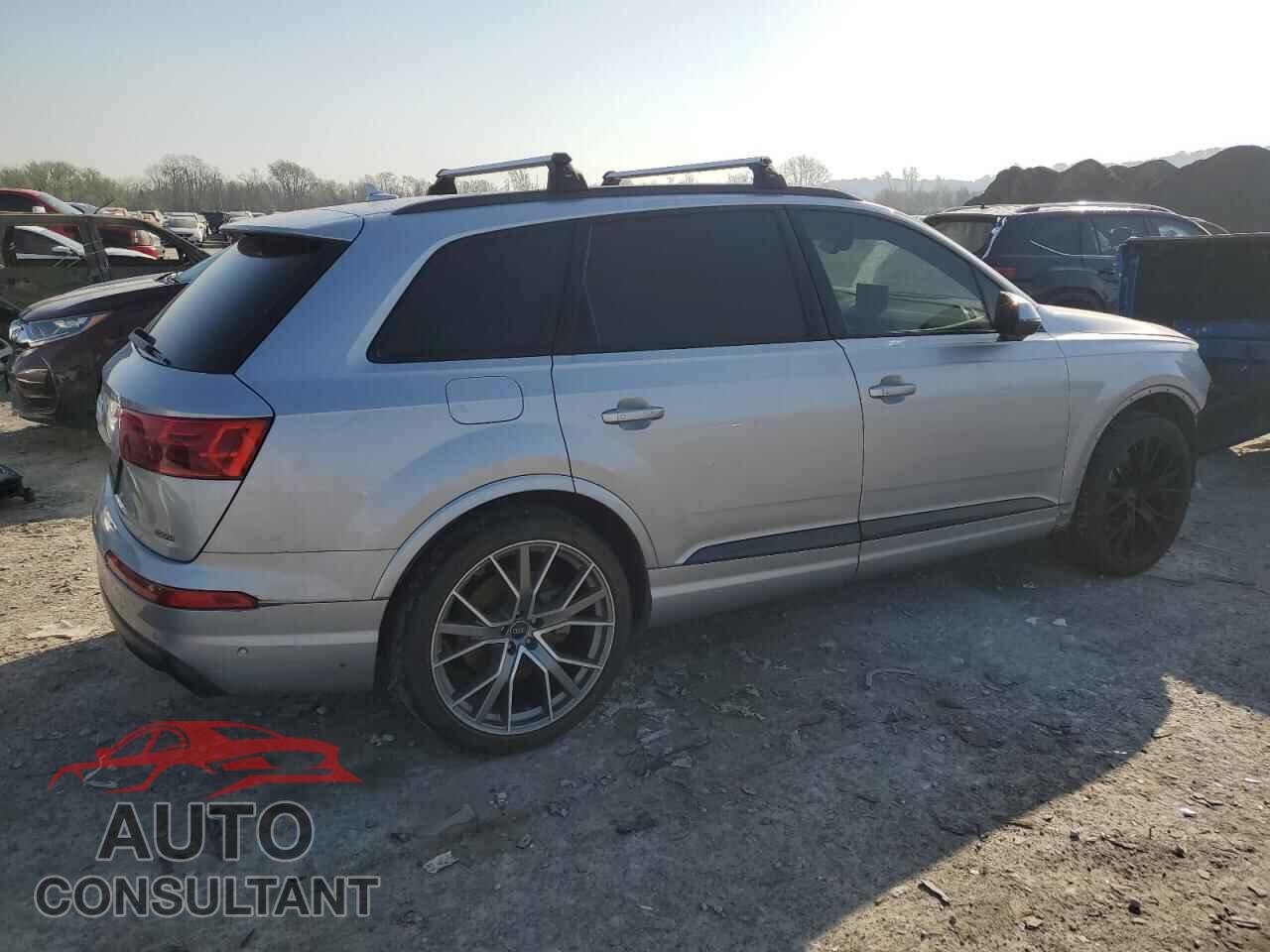 AUDI Q7 2019 - WA1VAAF7XKD041786