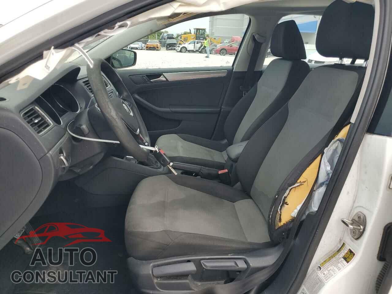 VOLKSWAGEN JETTA 2017 - 3VW2B7AJ4HM351681