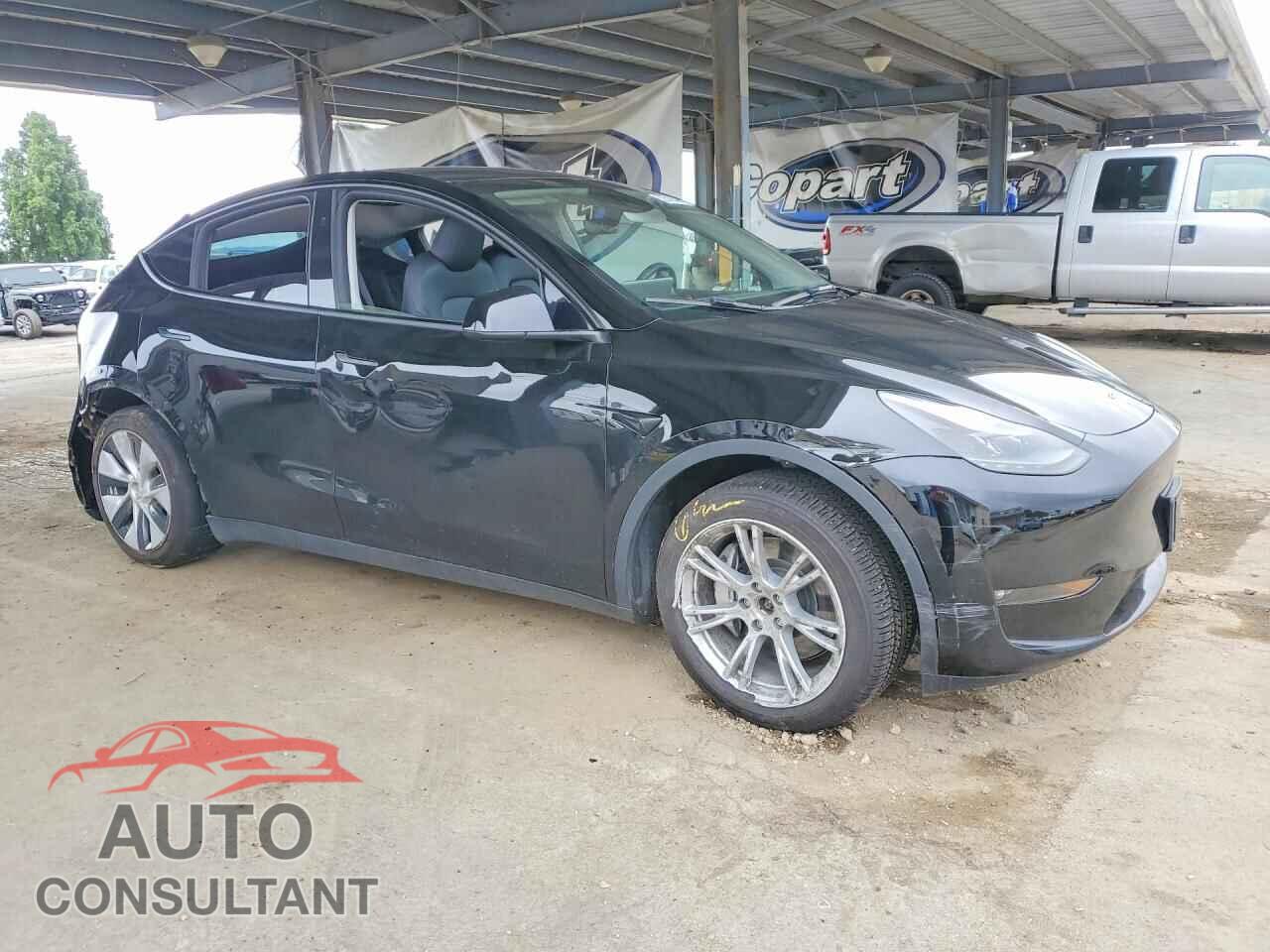 TESLA MODEL Y 2024 - 7SAYGAEE4RF011402