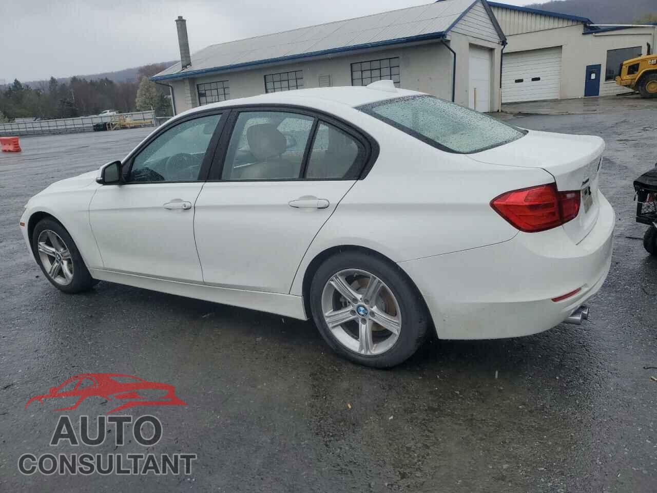 BMW 3 SERIES 2013 - WBA3B3C5XDF540116