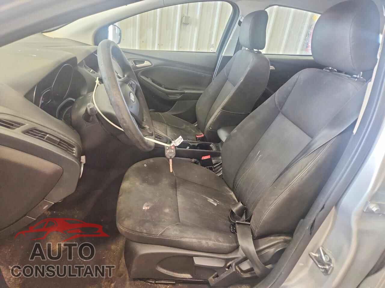 FORD FOCUS 2017 - 1FADP3K23HL279215