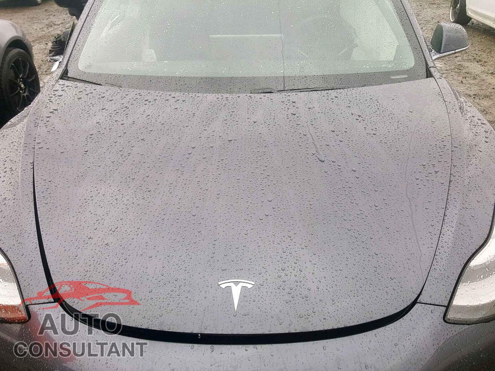 TESLA MODEL 3 2018 - 5YJ3E1EB0JF144696