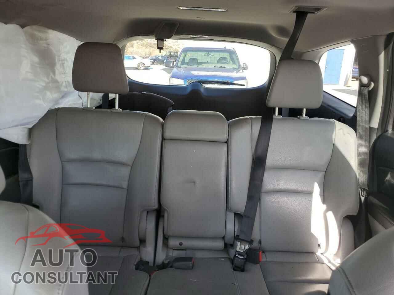 HONDA PILOT 2016 - 5FNYF6H55GB066480