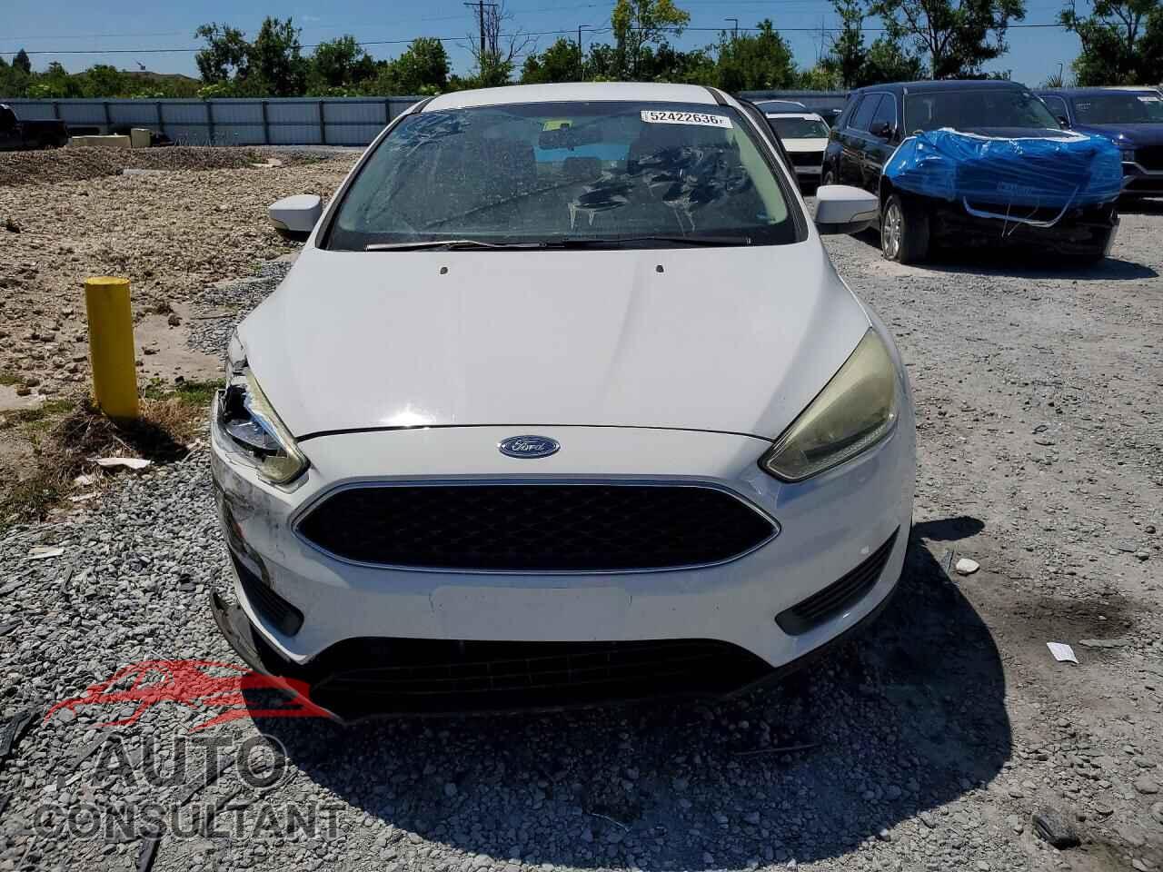 FORD FOCUS 2015 - 1FADP3F23FL205512