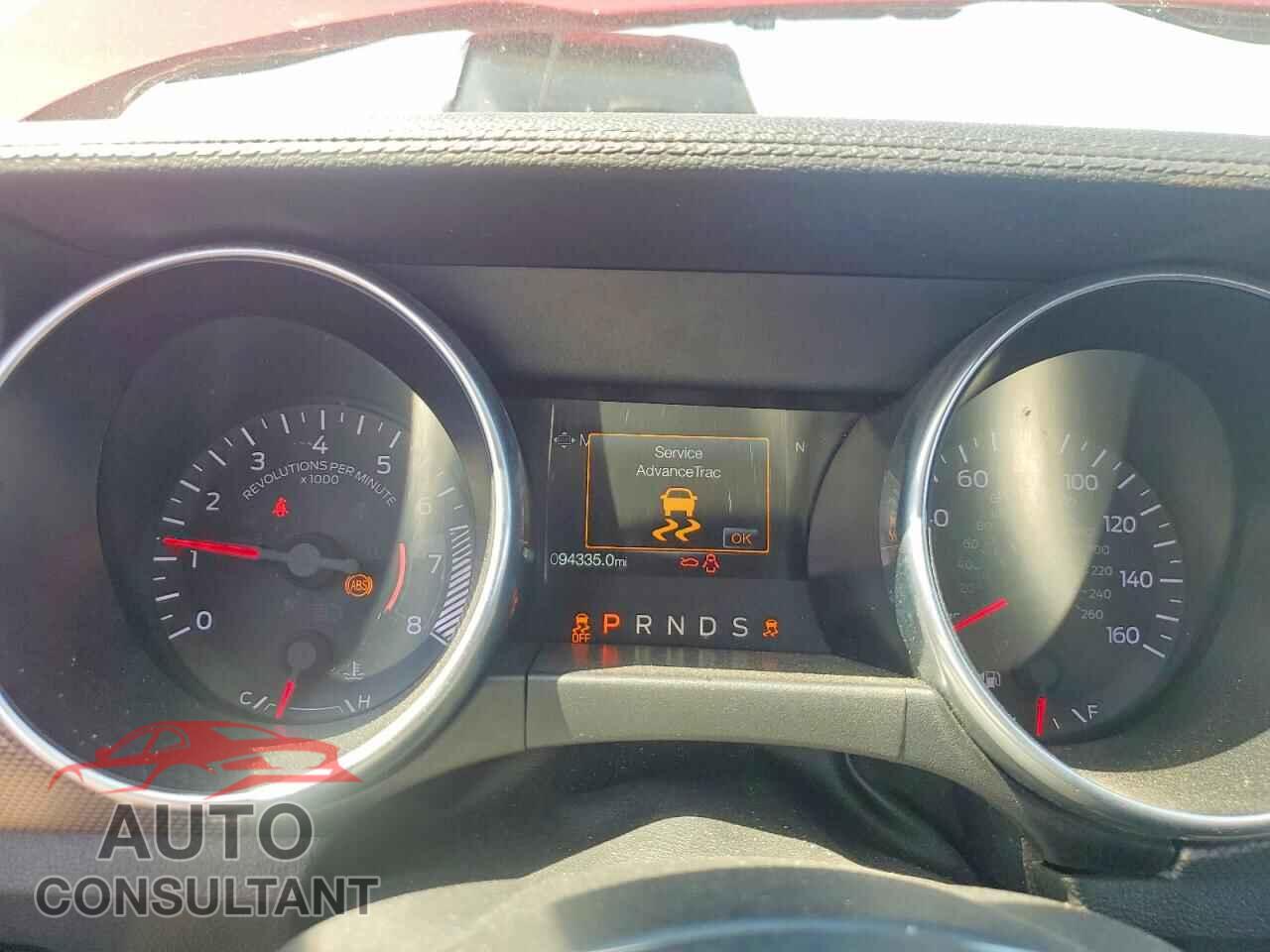 FORD MUSTANG 2019 - 1FATP8UH1K5111708