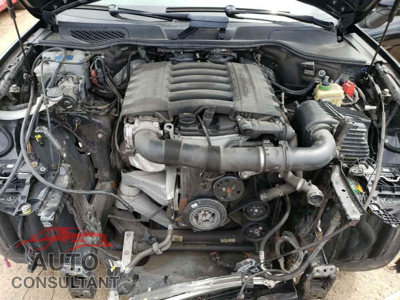 PORSCHE CAYENNE 2017 - WP1AA2A28HKA80417