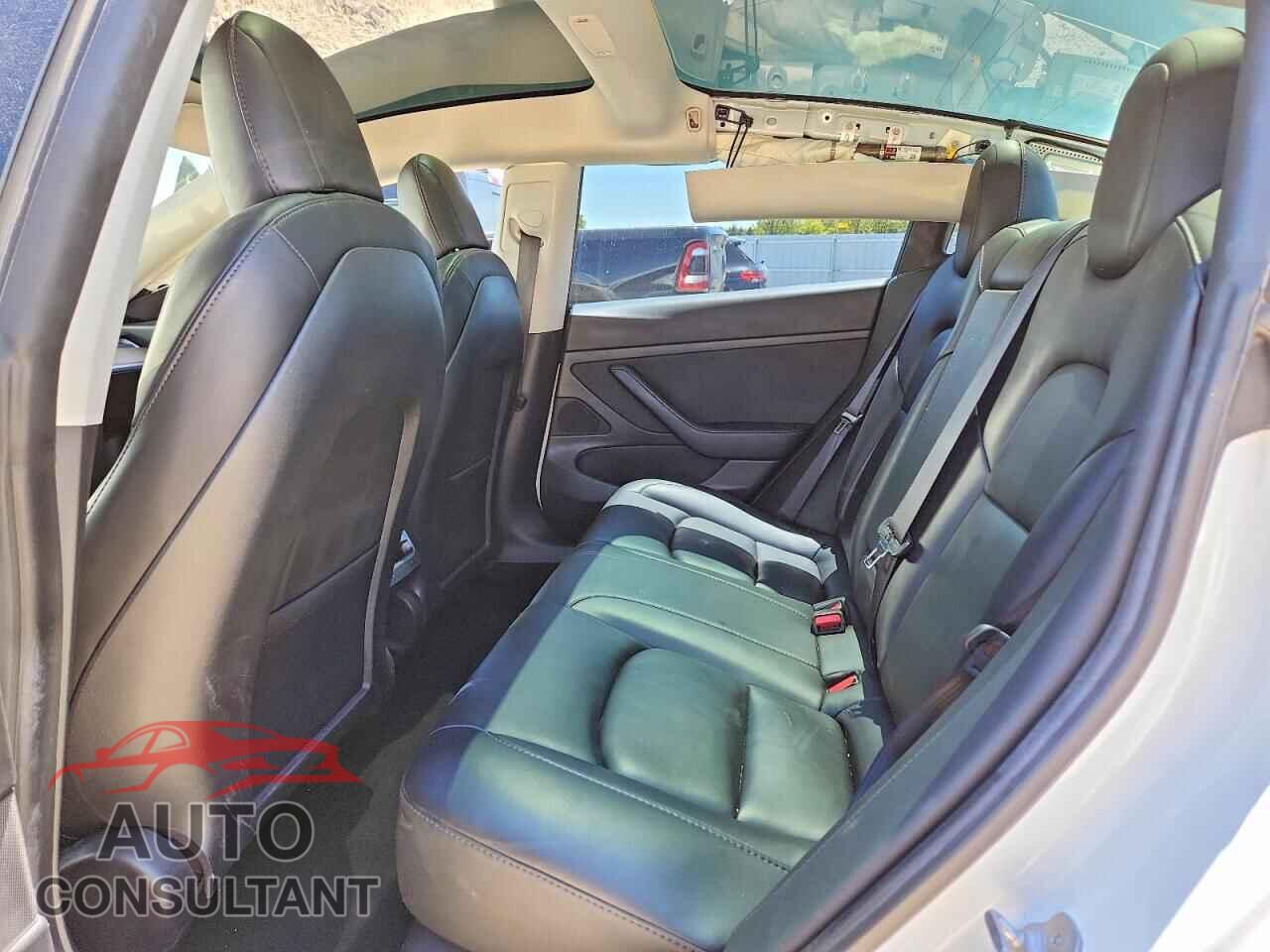 TESLA MODEL 3 2021 - 5YJ3E1EA0MF915329