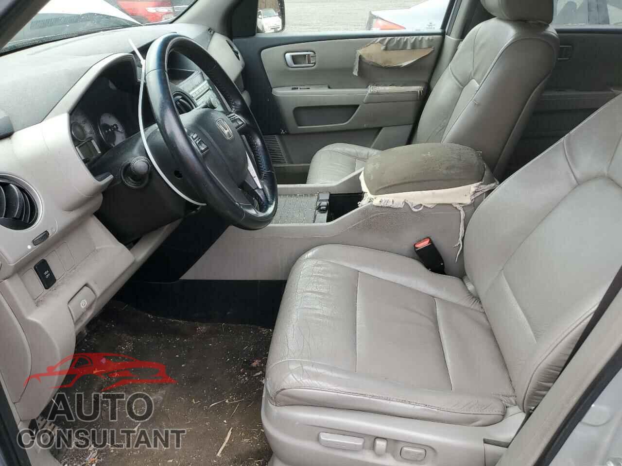 HONDA PILOT 2011 - 5FNYF4H55BB016904