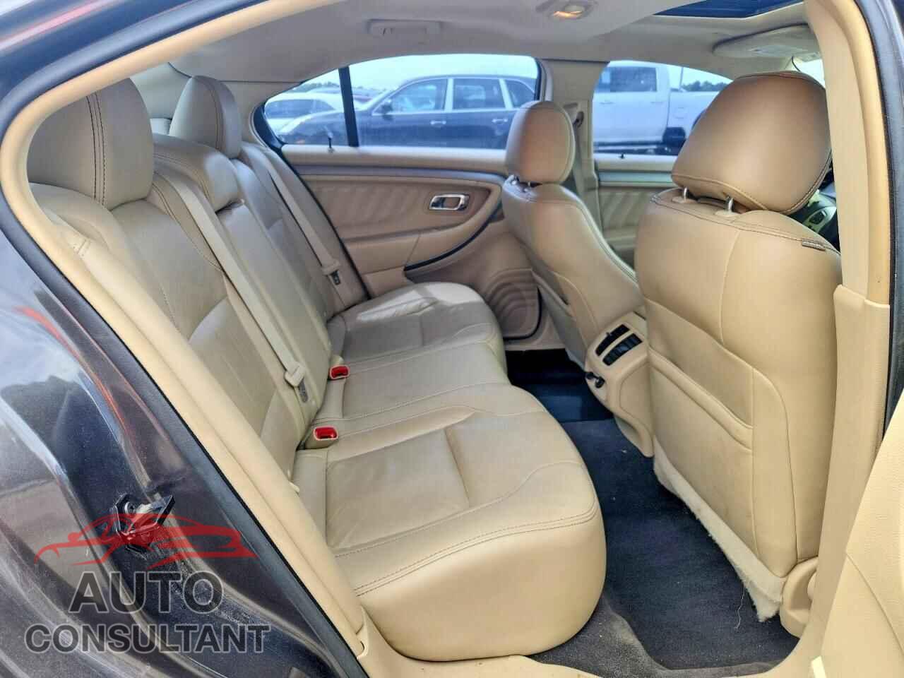 FORD TAURUS 2015 - 1FAHP2E88FG131868