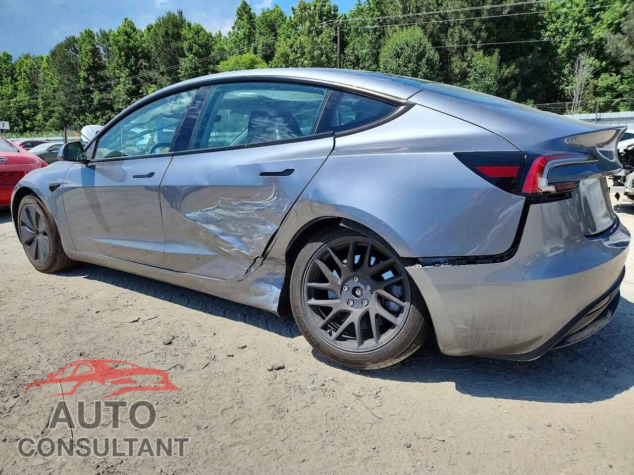 TESLA MODEL 3 2025 - 5YJ3E1EA7SF028775