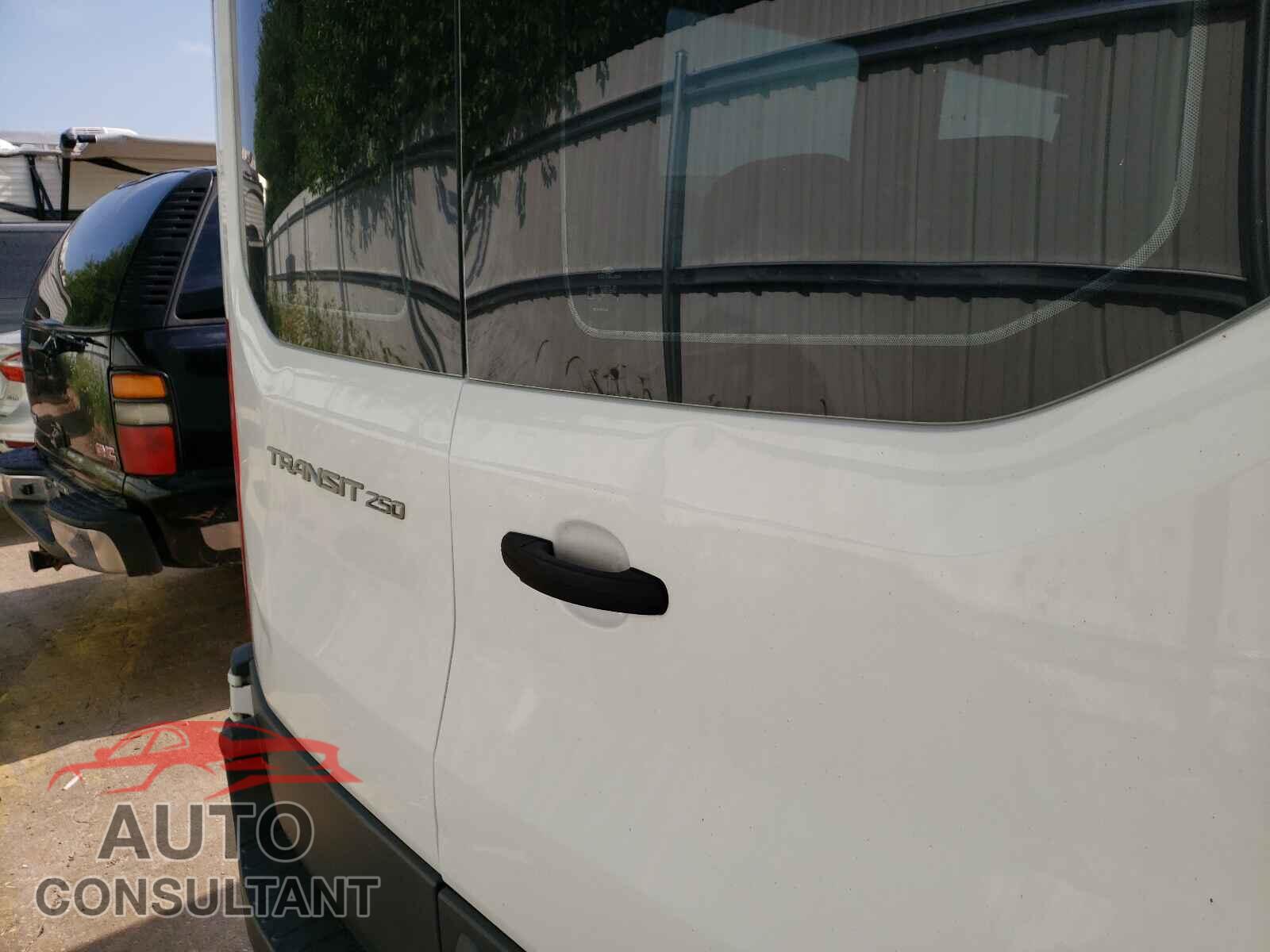 FORD TRANSIT CO 2017 - 1FTYR2CM5HKA68894