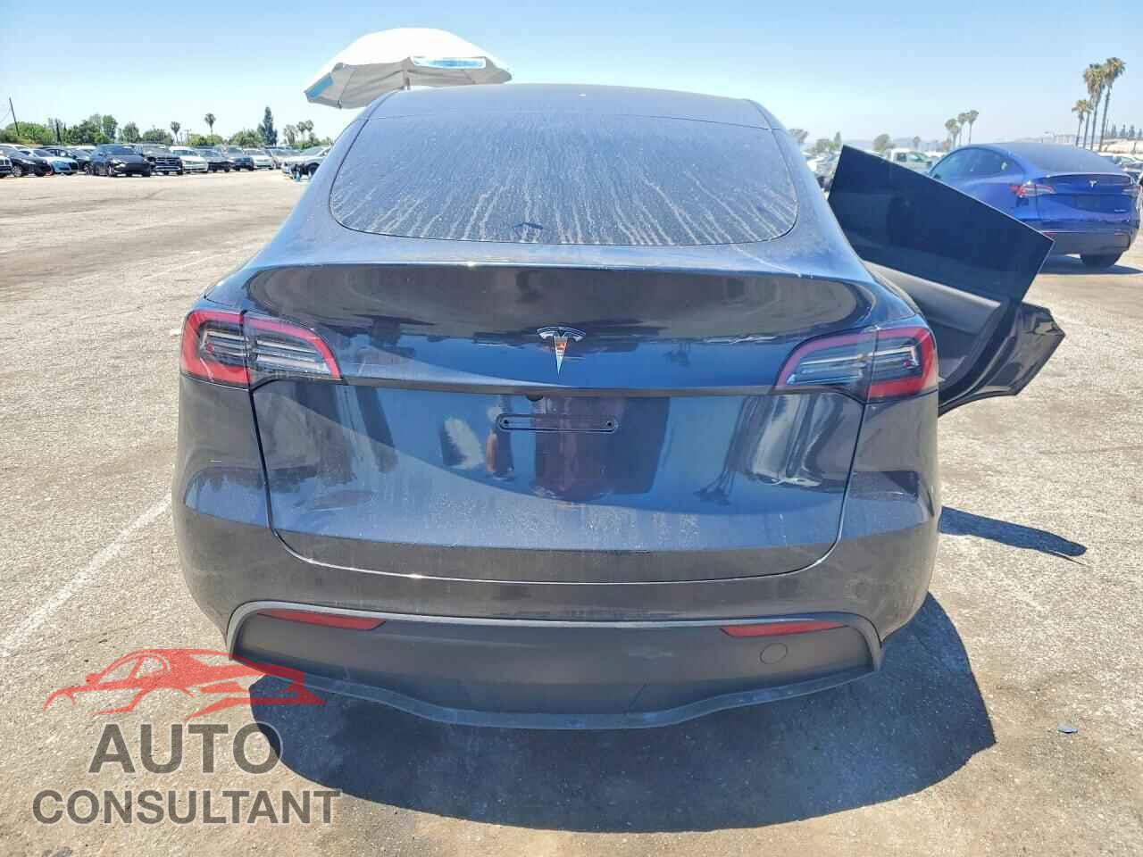 TESLA MODEL Y 2024 - 7SAYGDED5RF057684