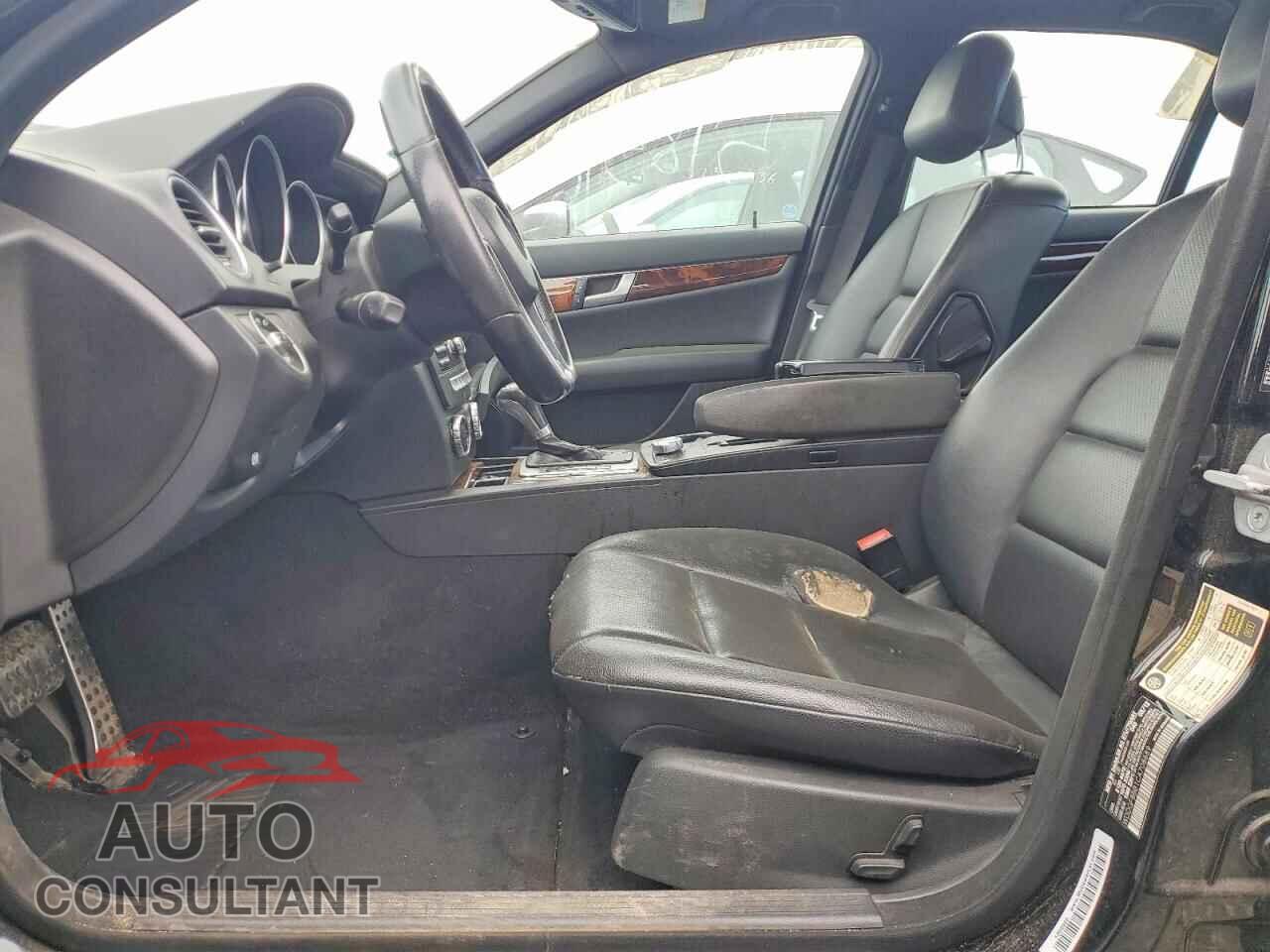 MERCEDES-BENZ C-CLASS 2012 - WDDGF8BB1CA708689