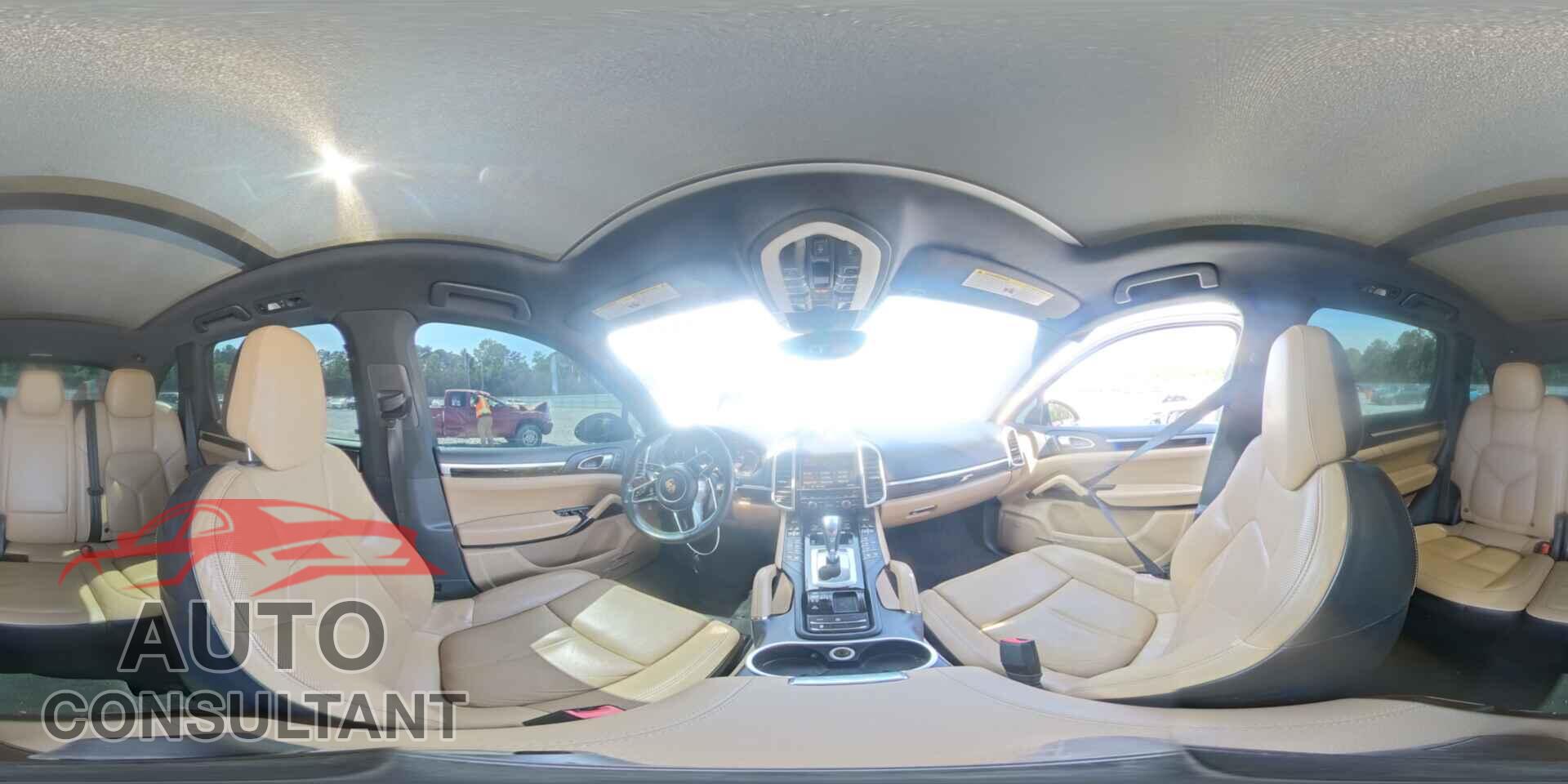 PORSCHE CAYENNE 2016 - WP1AA2A21GLA03039