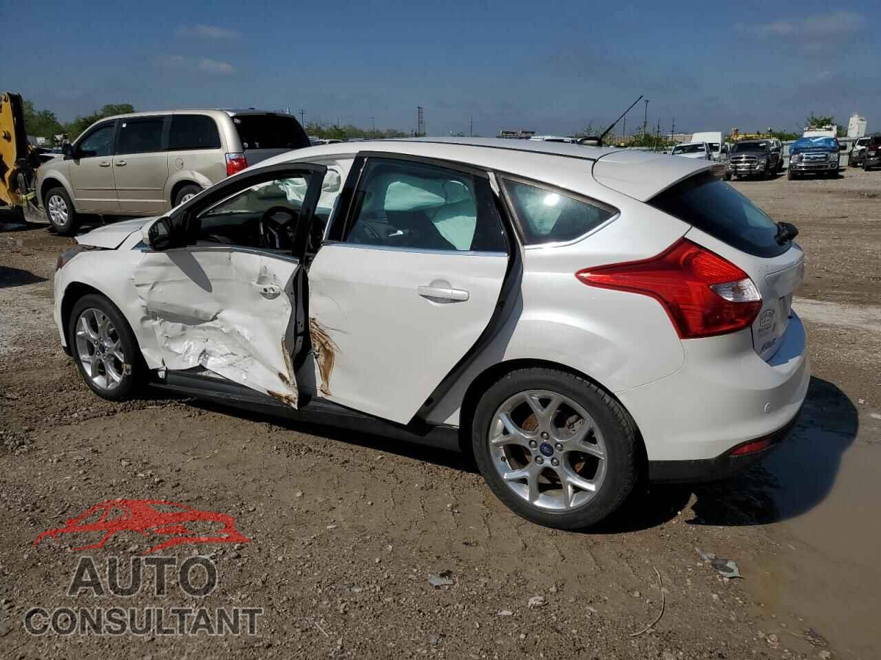 FORD FOCUS 2013 - 1FADP3N25DL352154