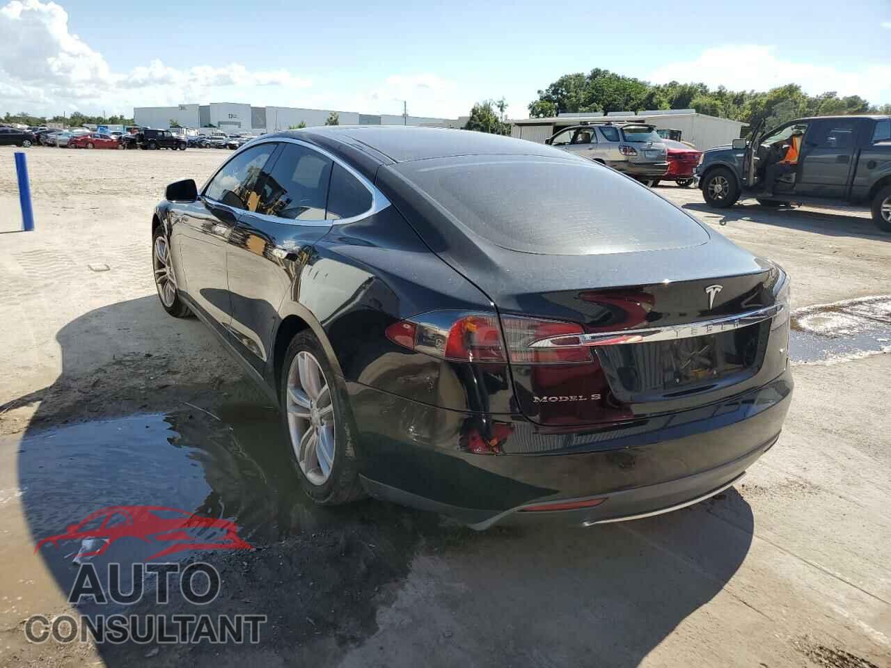 TESLA MODEL S 2013 - 5YJSA1CN3DFP20614