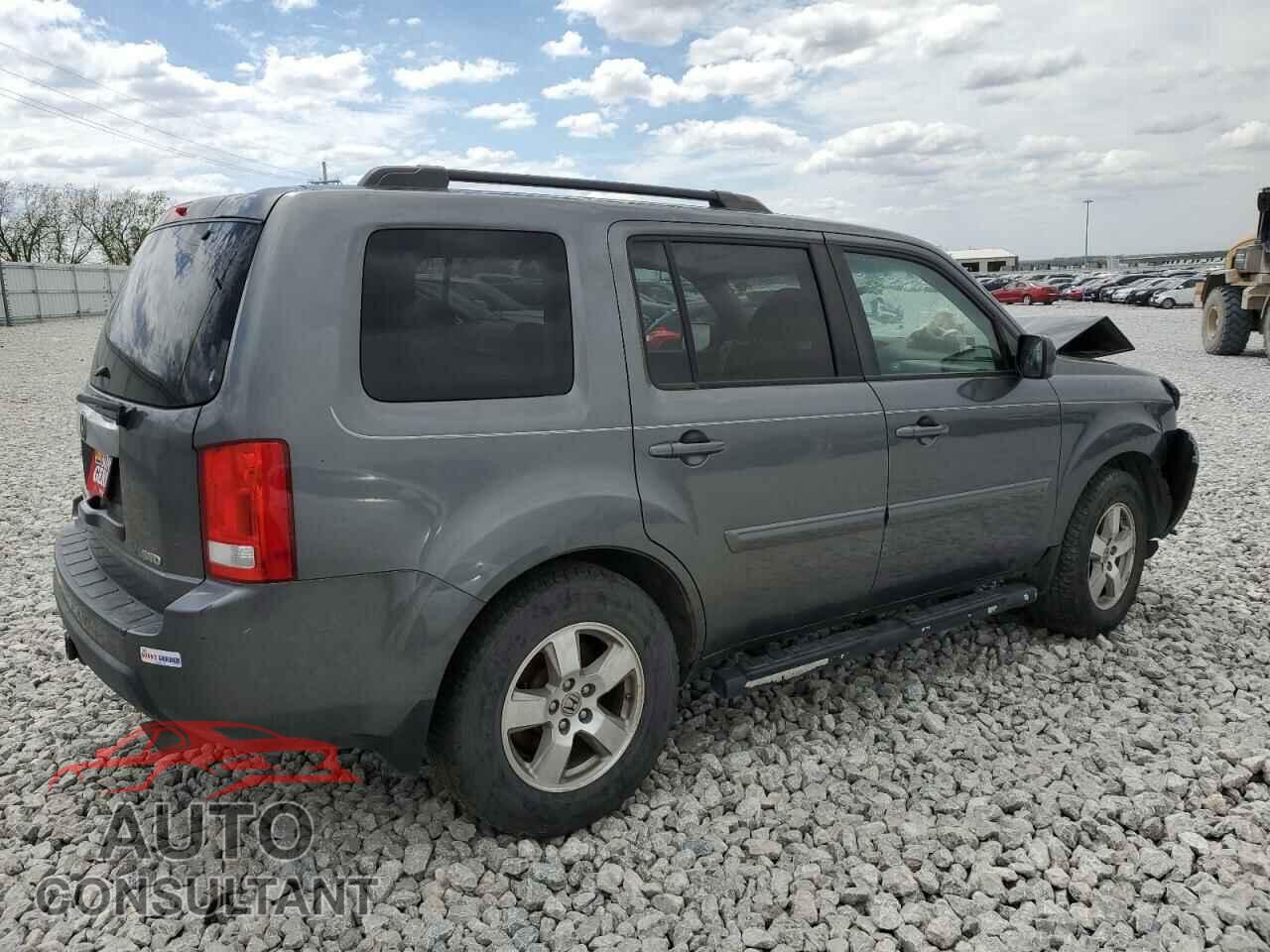 HONDA PILOT 2011 - 5FNYF4H65BB037776