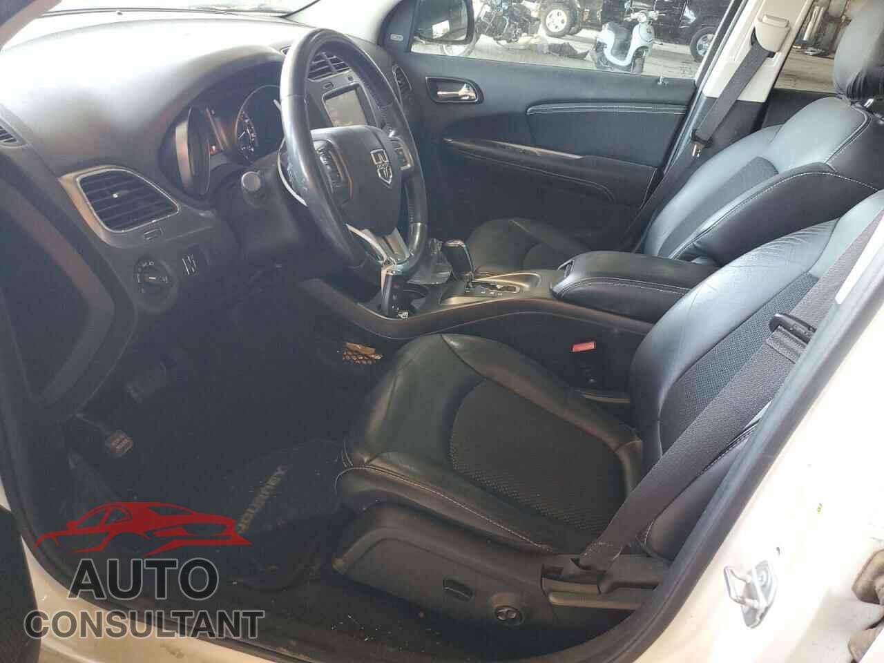 DODGE JOURNEY 2015 - 3C4PDCGG9FT631347