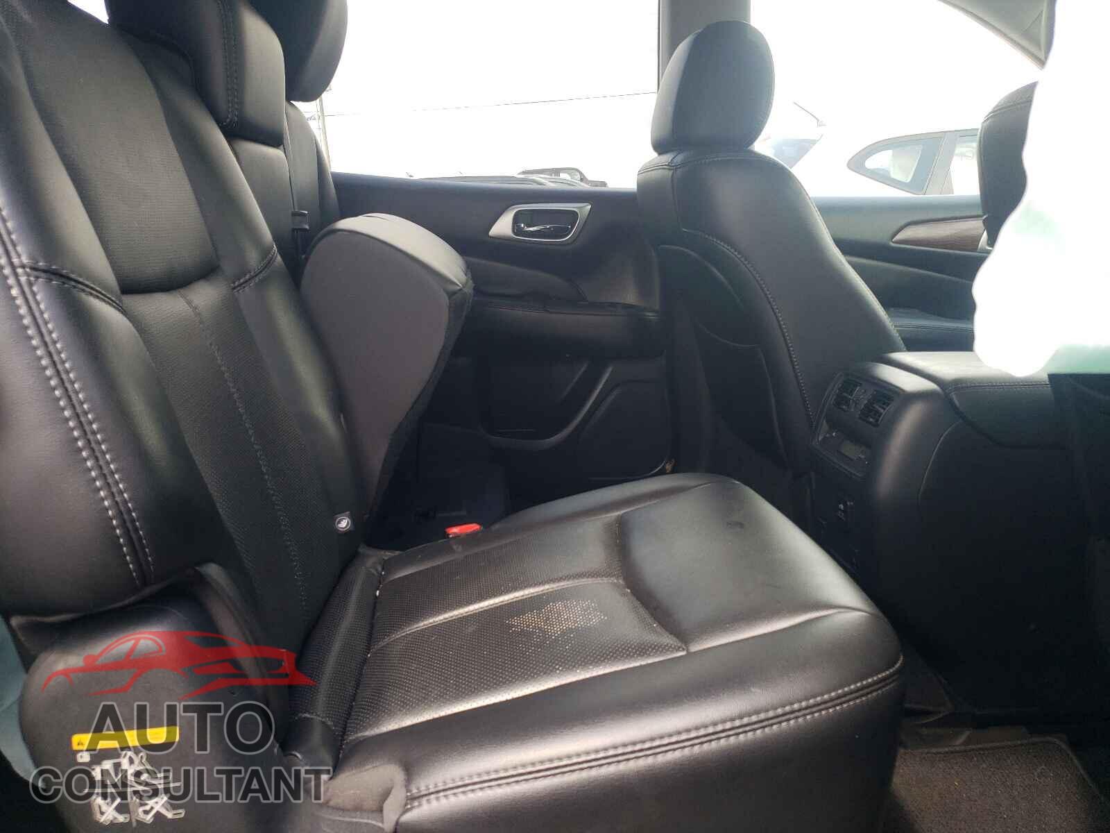 NISSAN PATHFINDER 2017 - 5N1DR2MN4HC610157