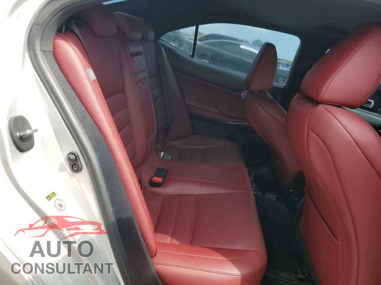 LEXUS IS 2014 - JTHBE1D26E5001254