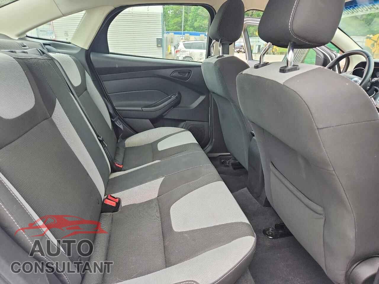 FORD FOCUS 2012 - 1FAHP3F21CL320784