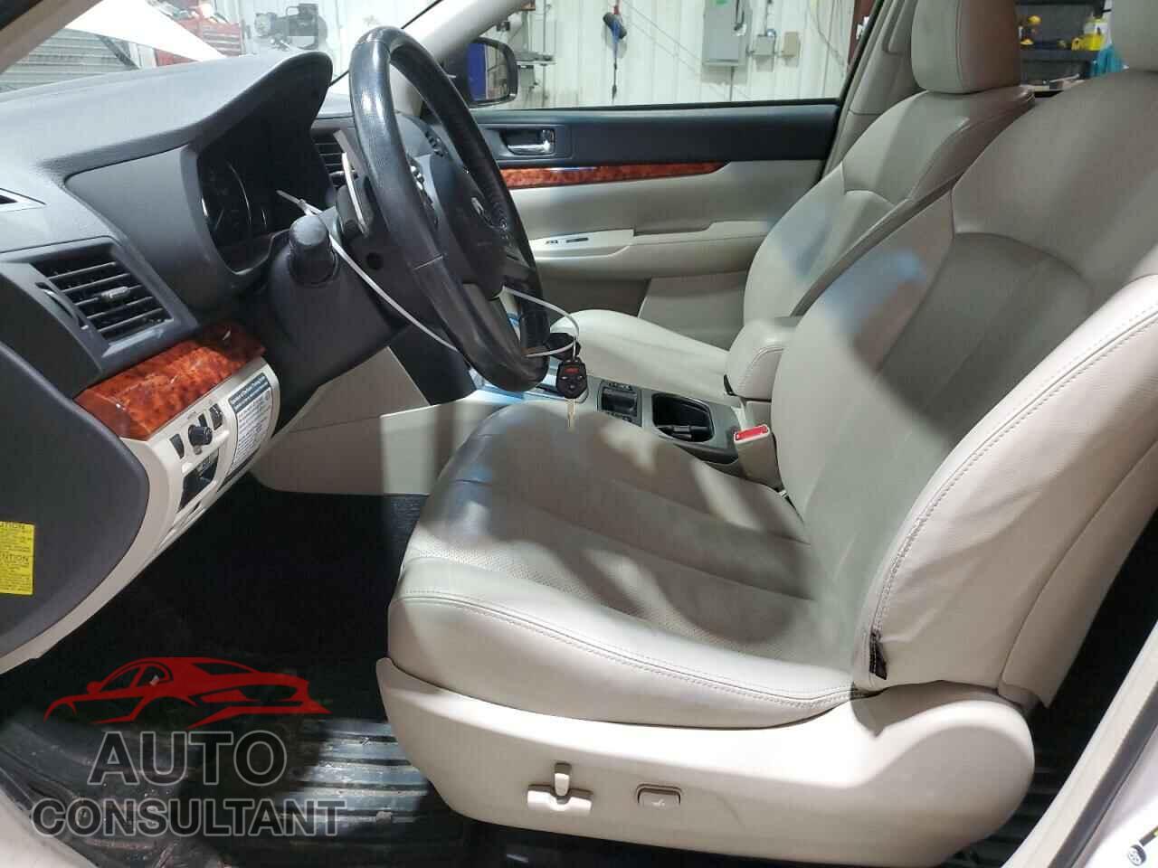 SUBARU OUTBACK 2011 - 4S4BRBKC5B3375686