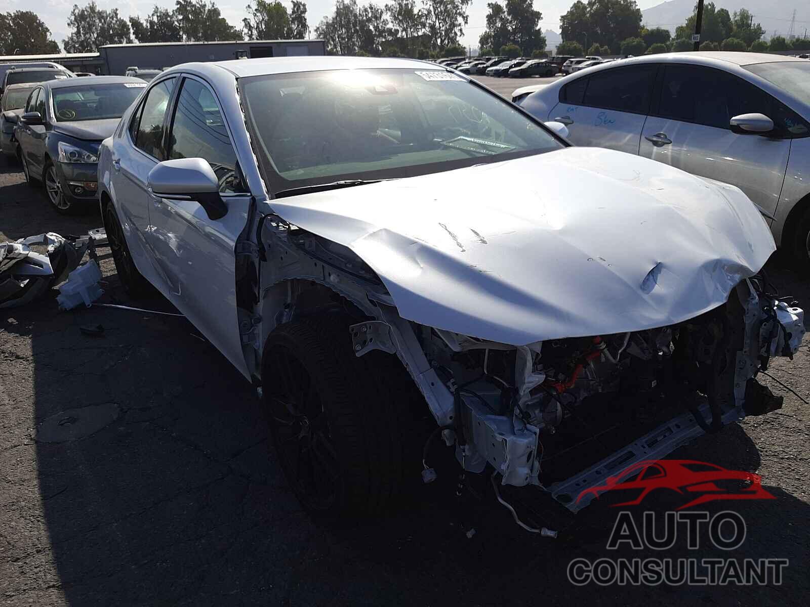 TOYOTA CAMRY 2021 - 4T1K31AK1MU029667